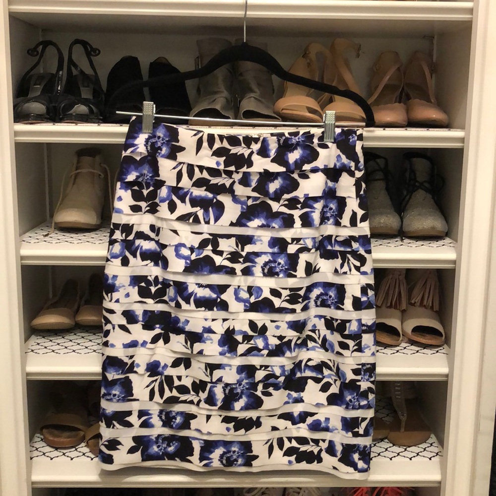 White House Black Market skirt